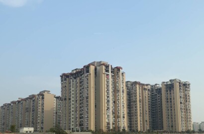 2 bhk Apartment available for sale in Amrapali Zodiac