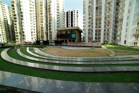 2 bhk+ Study apartment available for sale in Antriksh Golf View 1 in Sector-78 Noida