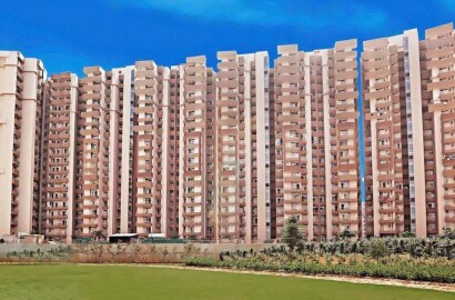 2 bhk Apartment available for sale in Supertech Capetowm Sector-74, Noida — photo 2