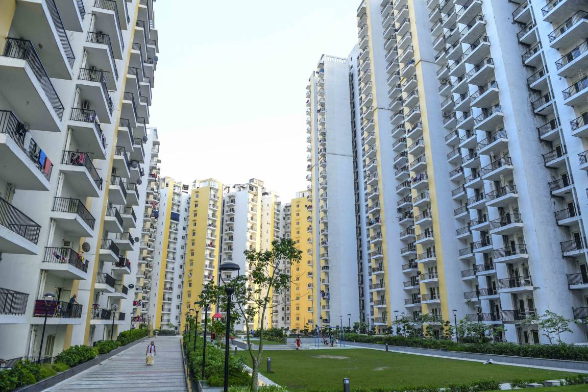 3 BHK Residential Apartment for Rent in Panchsheel Hynish