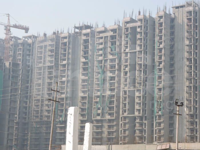 2 bhk Apartment available for Rent in Panchsheel Green 1