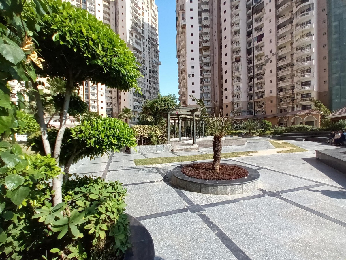 Amrapali Sapphire Apartments, Sector 45 Noida