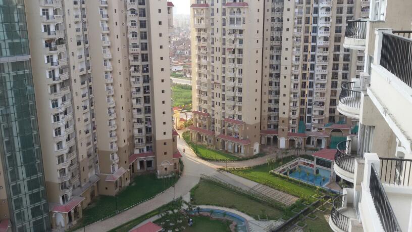 2 bhk apartment available for sale in Amrapali Sapphire in Sector-45 Noida