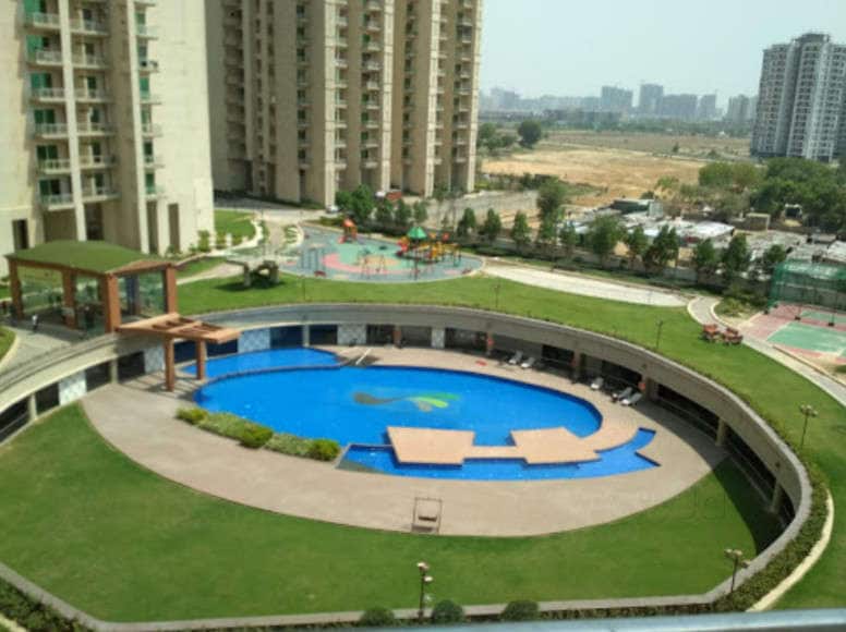 2 bhk apartment available for sale in Amrapali Sapphire in Sector-45 Noida